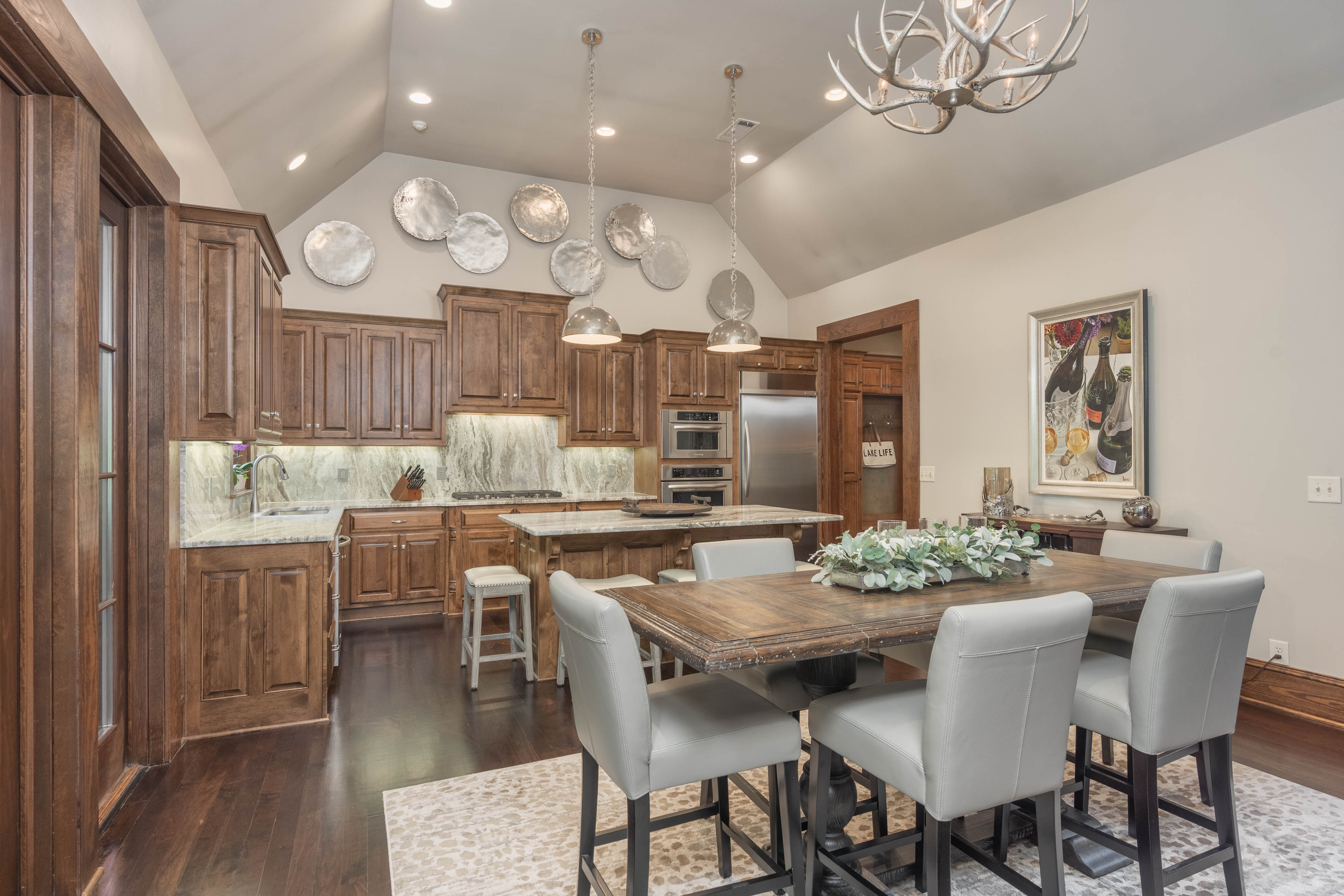 1040 Woodmont Ct. image 8